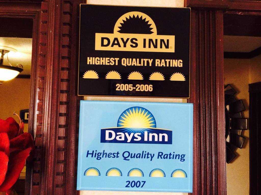Days Inn By Wyndham Pratt Exterior foto